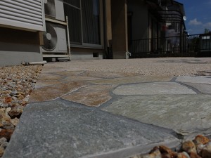 113C 1 - 徹底的に雑草対策！歩きやすいお庭に　大津市