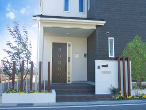 72C 3 - 縦ラインがオシャレな門周り　草津市