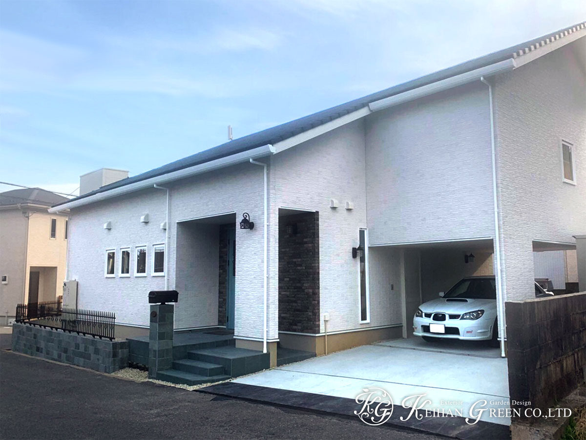 main 2 - 天然石をあしらった門柱のエレガント外構　大津市