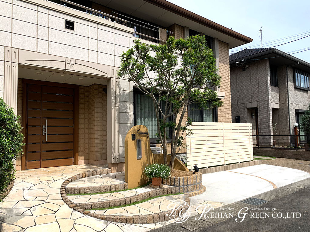 main - 前庭を駐車スペースにリフォーム　守山市