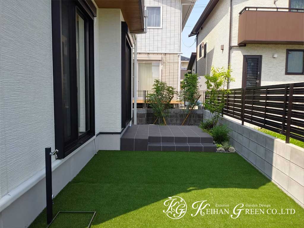 main 1 - タイルデッキと人工芝でお庭時間を快適に　草津市