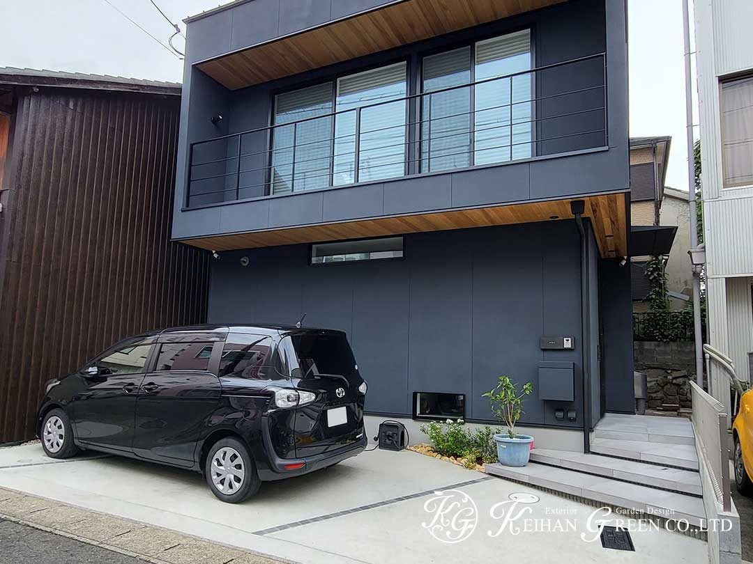 main 8 - 限られた空間に奥行きを持たせたスタイリッシュなオープン外構　大津市